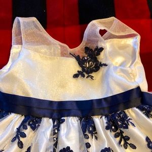 3T flower girl dress white with navy sequins and flowers.